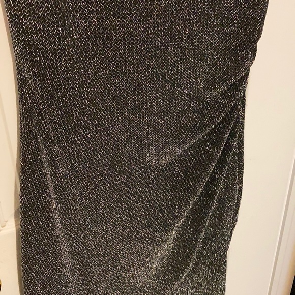 Sleeveless Chainmail Dress - Picture 3 of 4